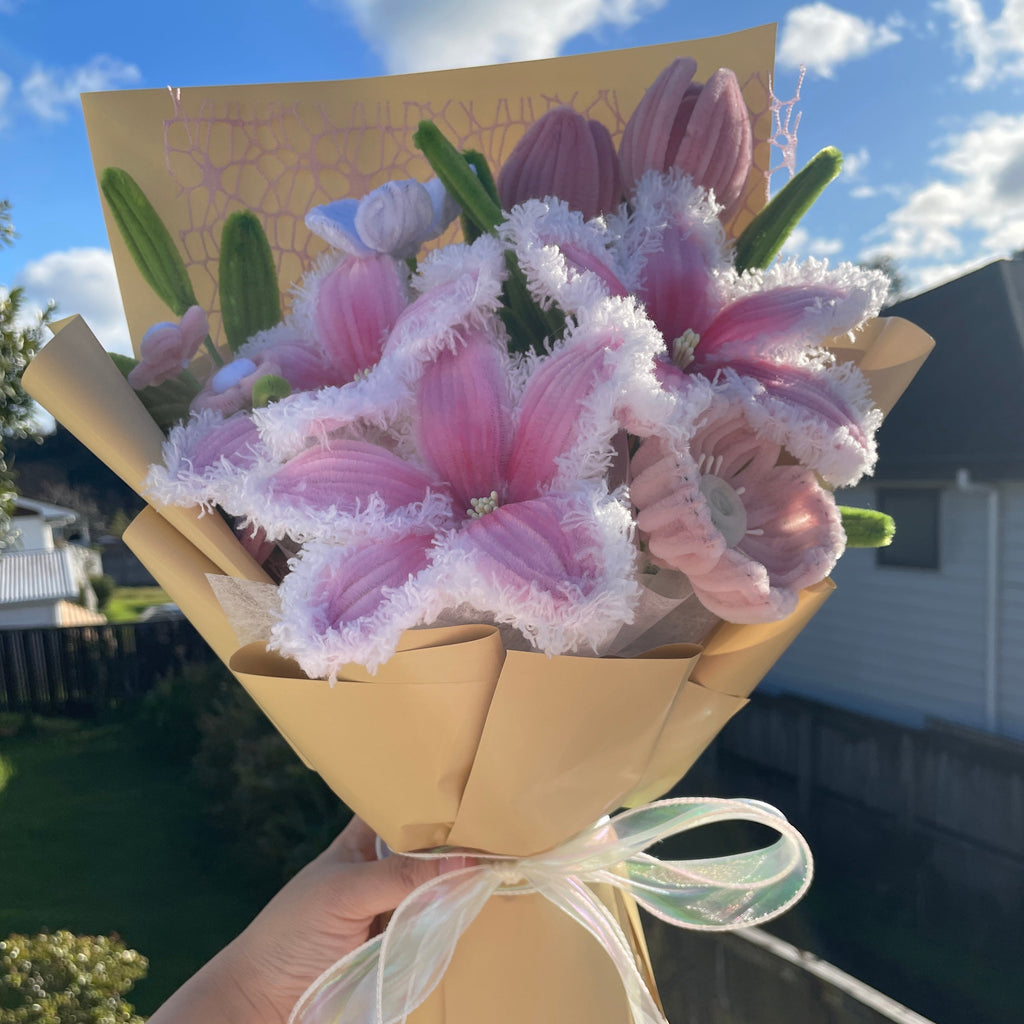 Everlasting Pipe Cleaners flower Bouquet Pink fluffy Lily